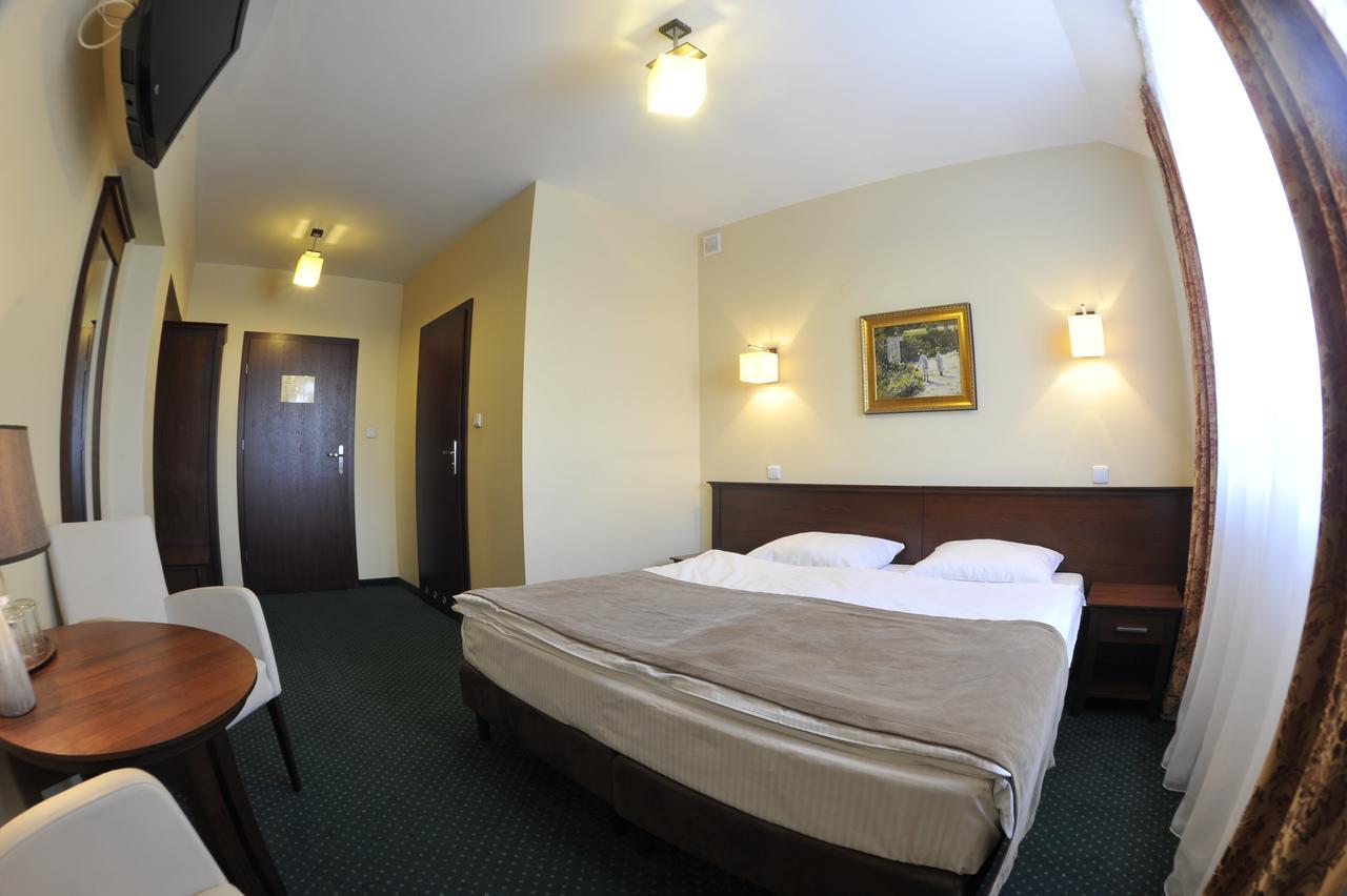 Hotel Lotos Woskrzenice Duze Exterior foto